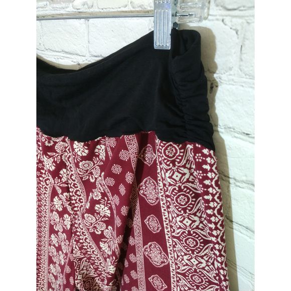 Planet Motherhood Comfy Red Pants, XL - Picture 4 of 6